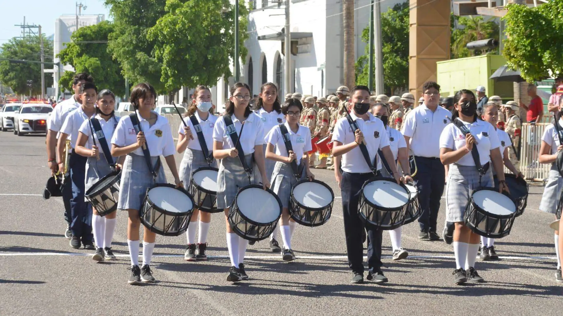 Banda de guerra  (2)